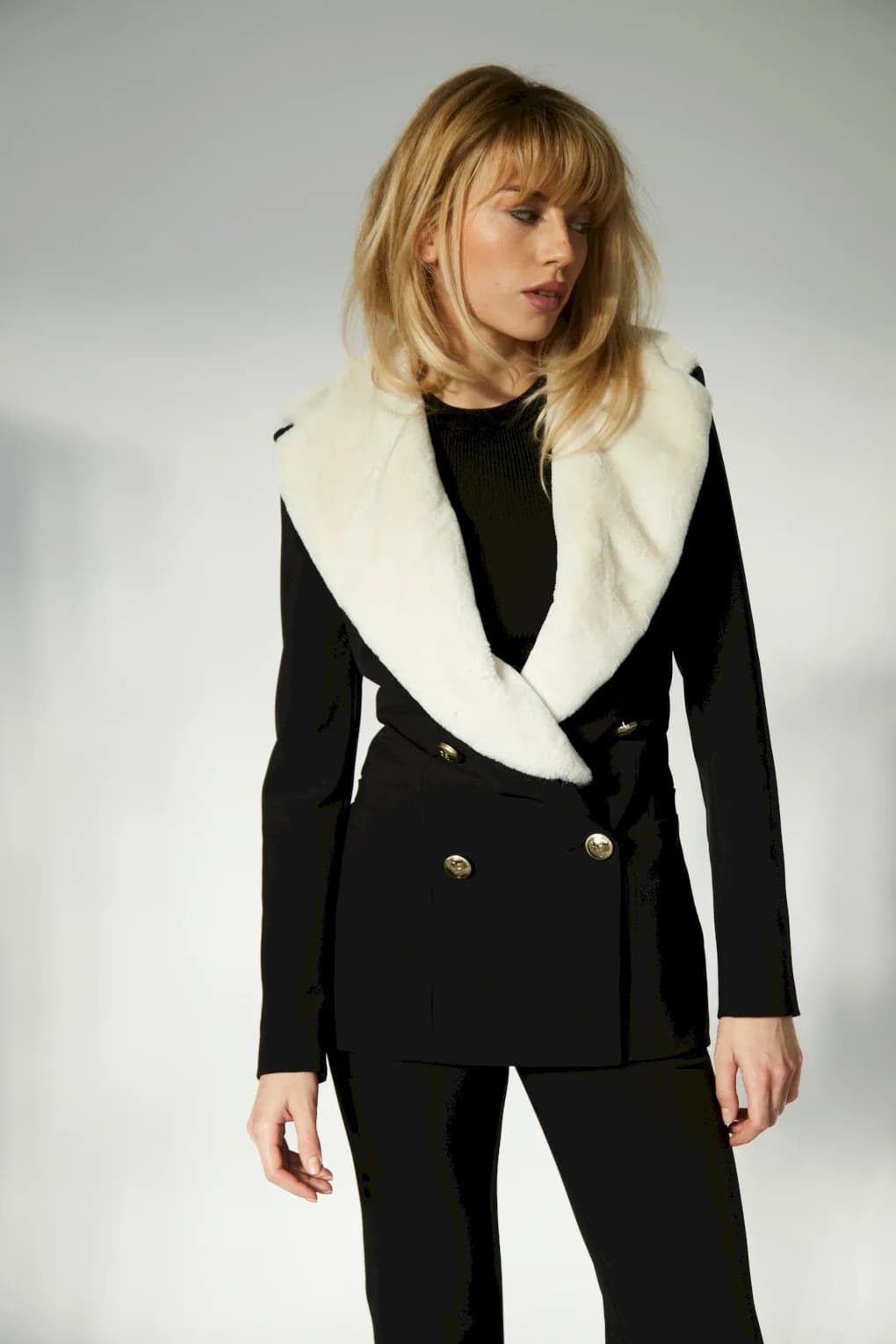 UMA THURMAN BLAZER 2