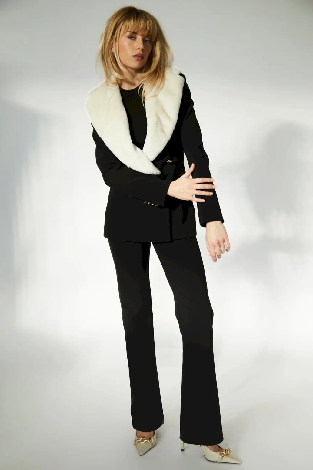 UMA THURMAN BLAZER 5
