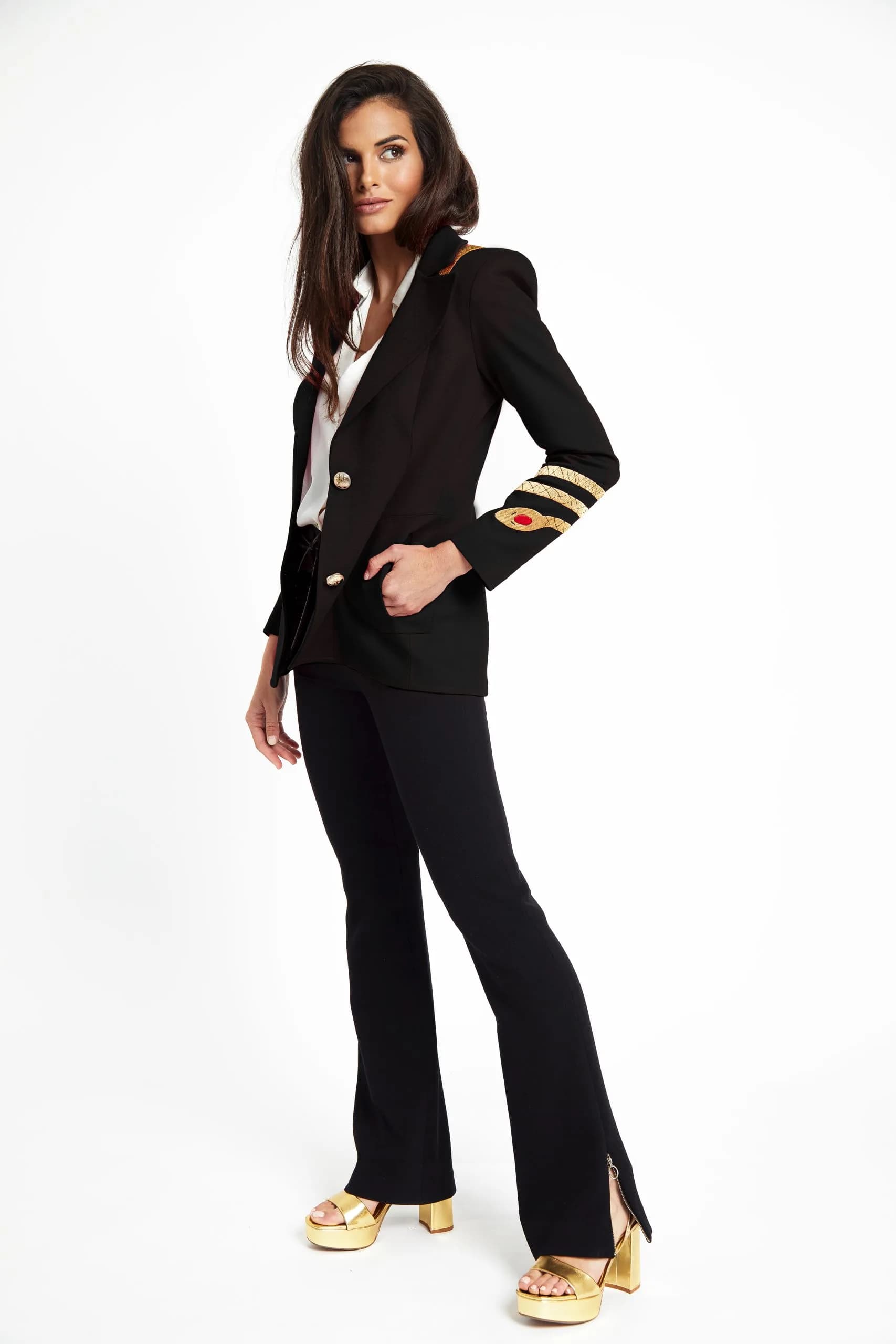 LA DOÑA BLAZER 6