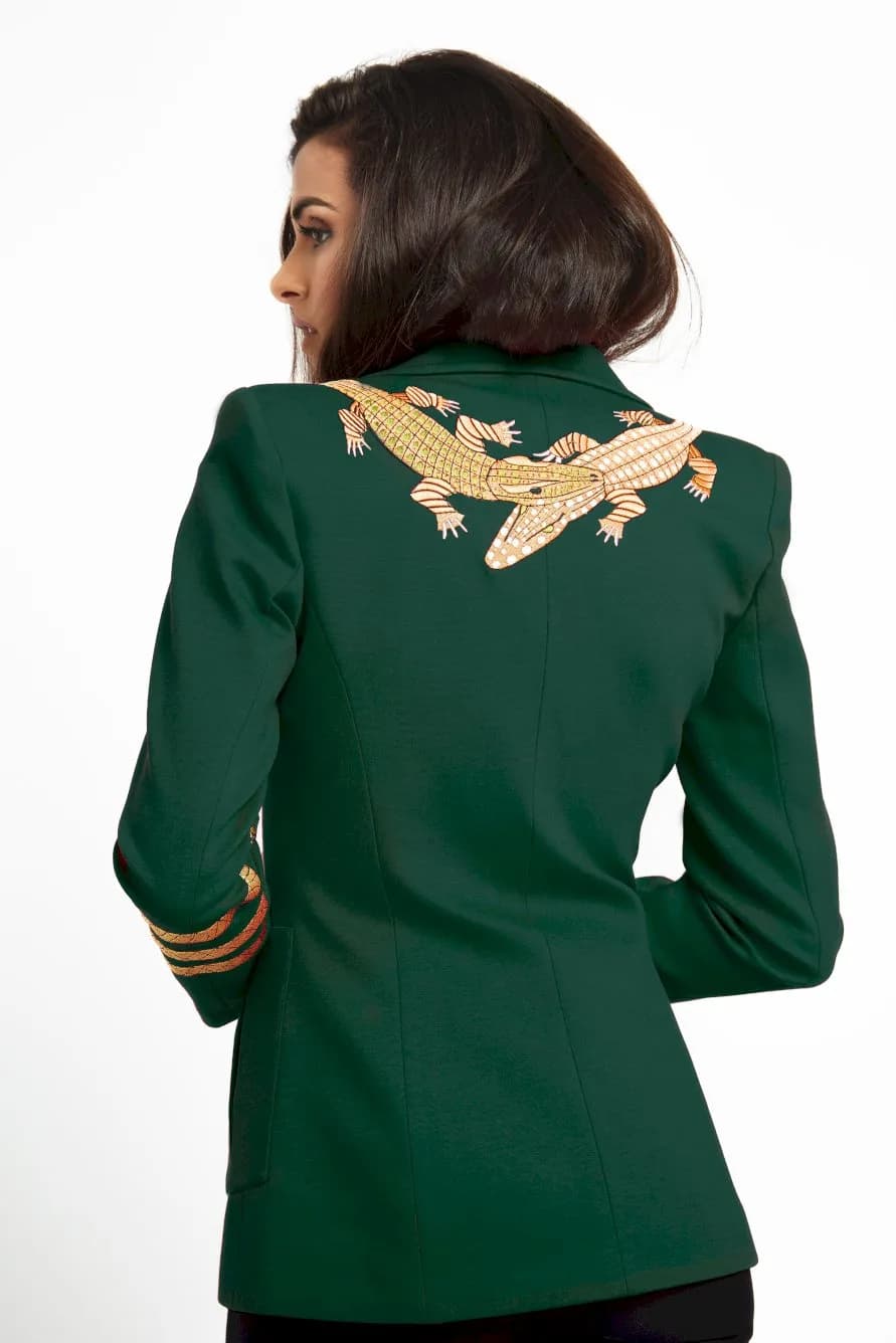 LA DOÑA BLAZER 3